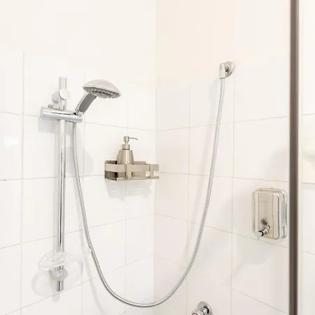 Luna Homes - In Farini Apartman