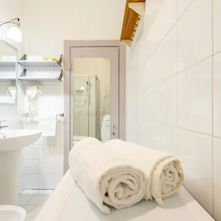 Luna Homes - In Farini Apartman *