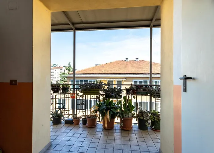 Luna Homes - In Farini Apartamento Milão