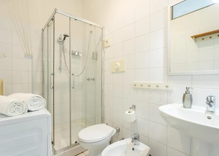 Luna Homes - In Farini Apartamento Milão